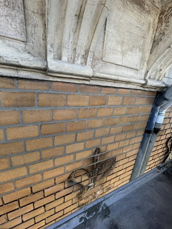 Facade og omfugning 3 Igangværende facade og omfugning arbejde